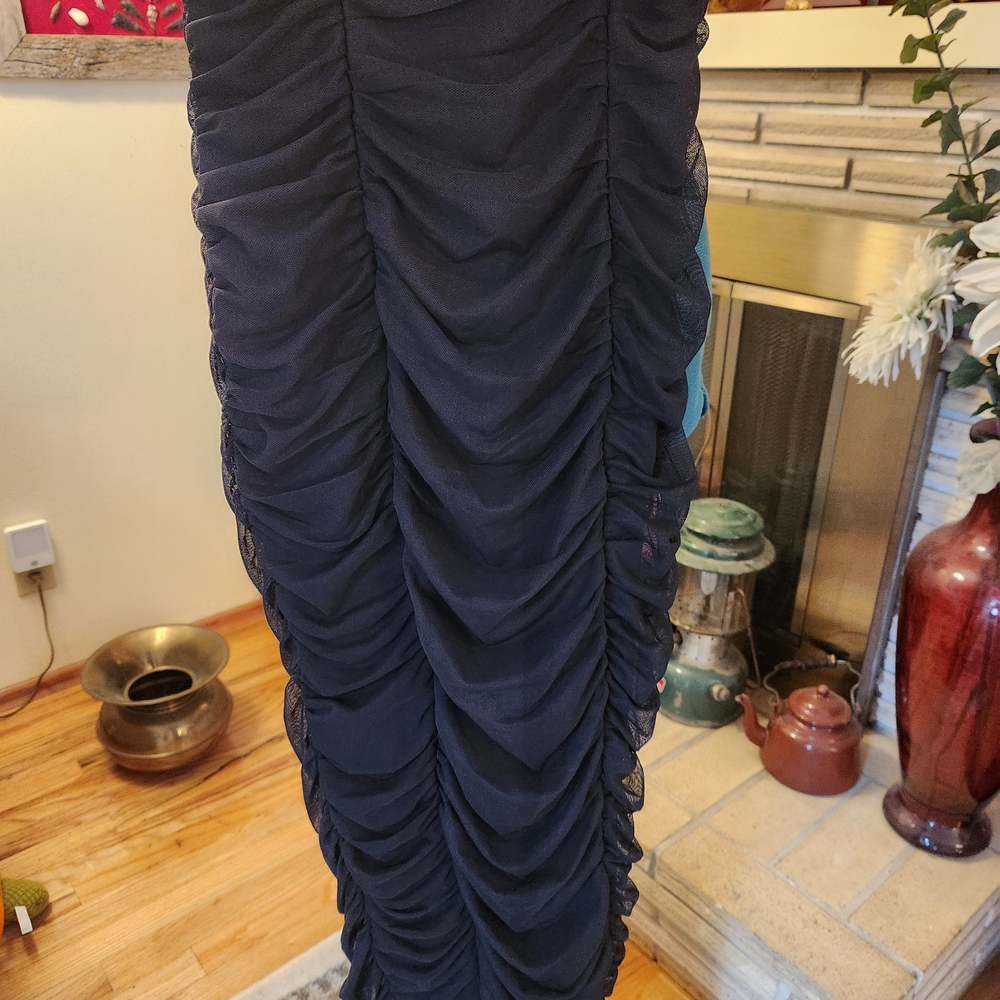 🔥 GOING FAST: Princess Polly Black Ruched Maxi Dress - NWT 🔥 - Picture 3 of 7
